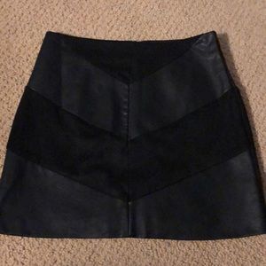Forever 21 Skirts - Forever 21 faux leather and suede miniskirt sz s Forever 21 Skirts - Forever 21 faux leather and suede miniskirt sz s